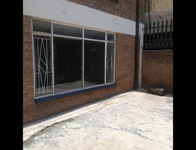 1 BEDROOM FLAT FOR SALE IN VEREENIGING CENTRAL
